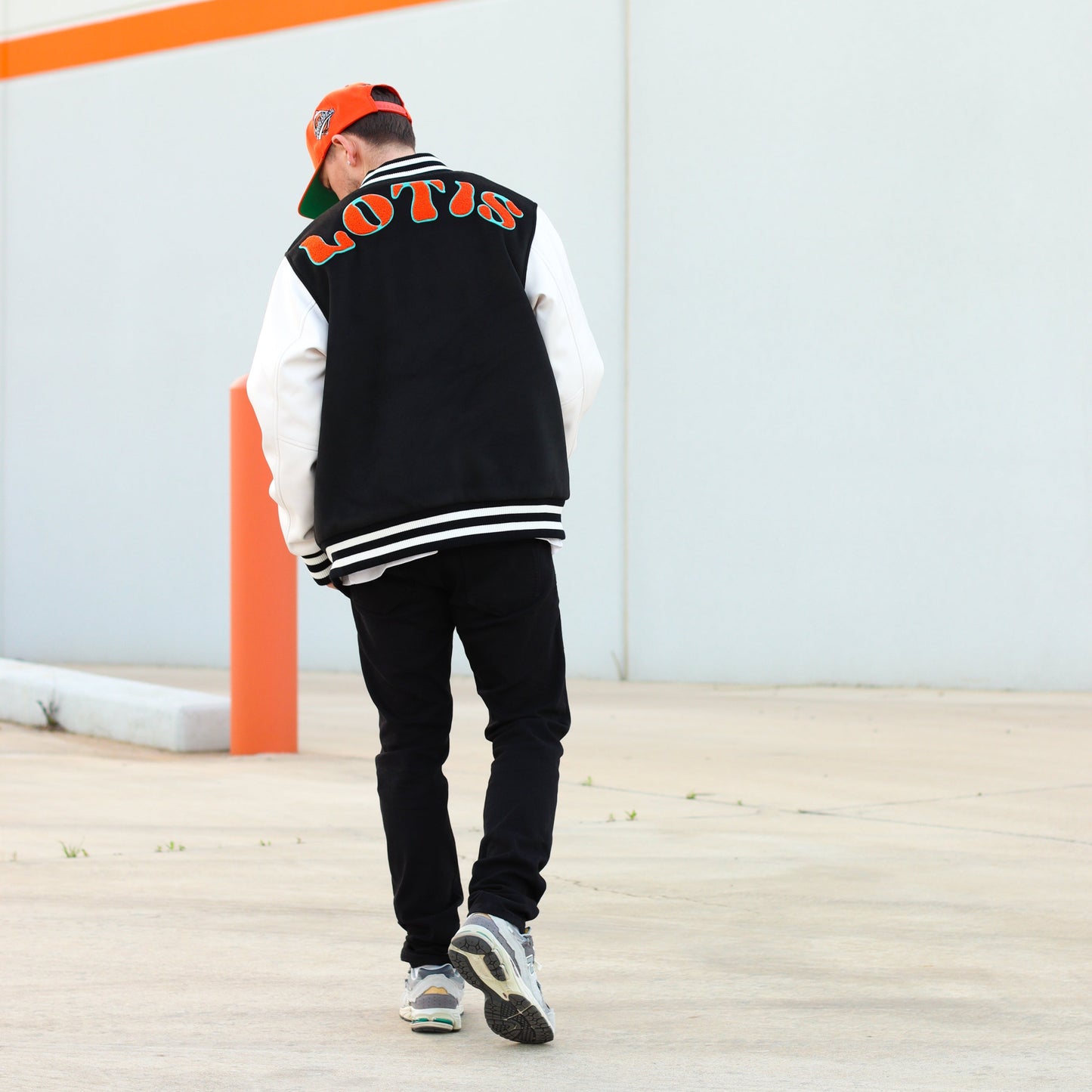 BLACK LOTIS LETTERMAN