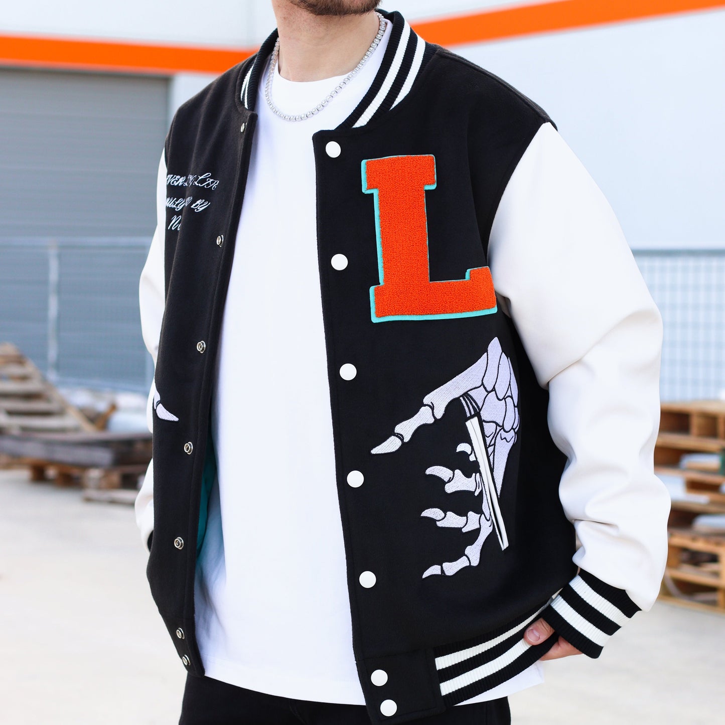 BLACK LOTIS LETTERMAN